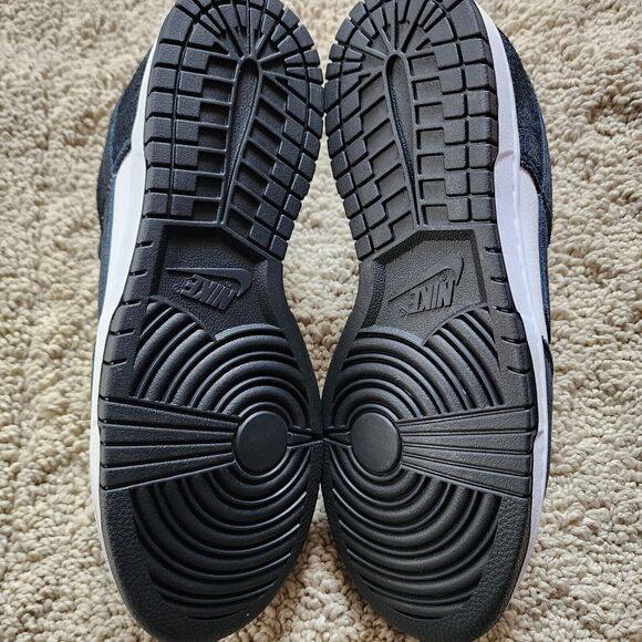 Nike Dunk Low SE Suede Panda Brand New Sz 9.5 - Picture 7 of 8